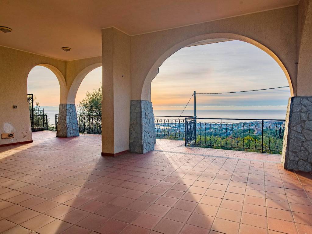 Villa a Loano in Via Castellari - Foto 3