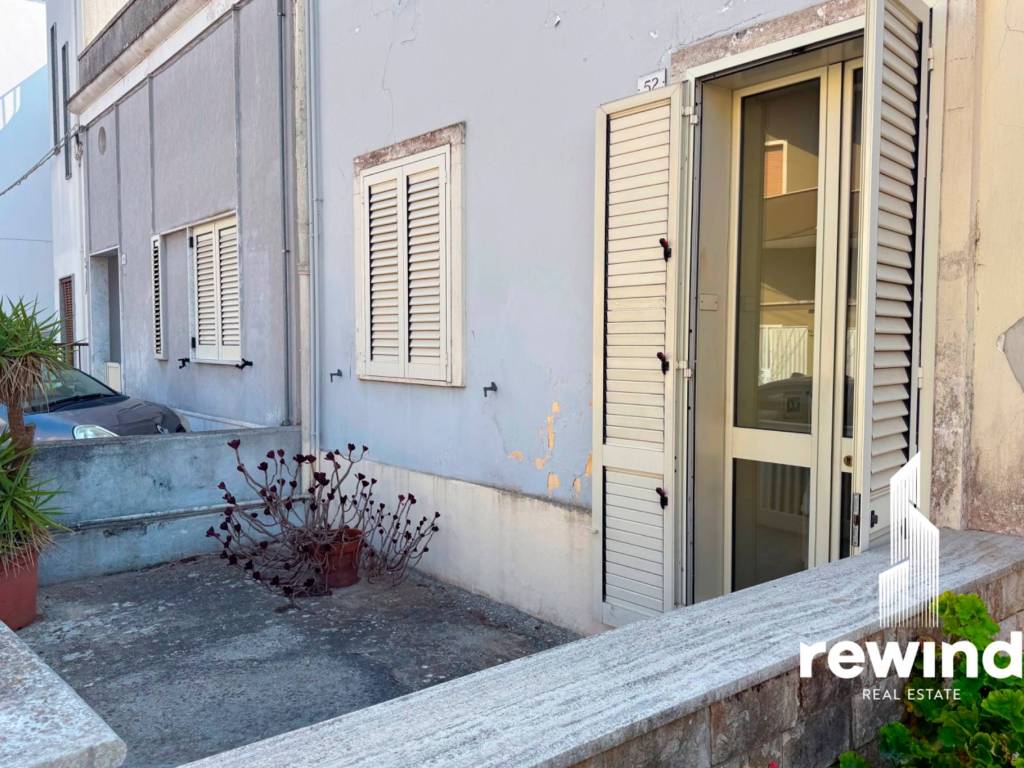 Appartamento a Castri di lecce in Via Indipendenza - Foto 2