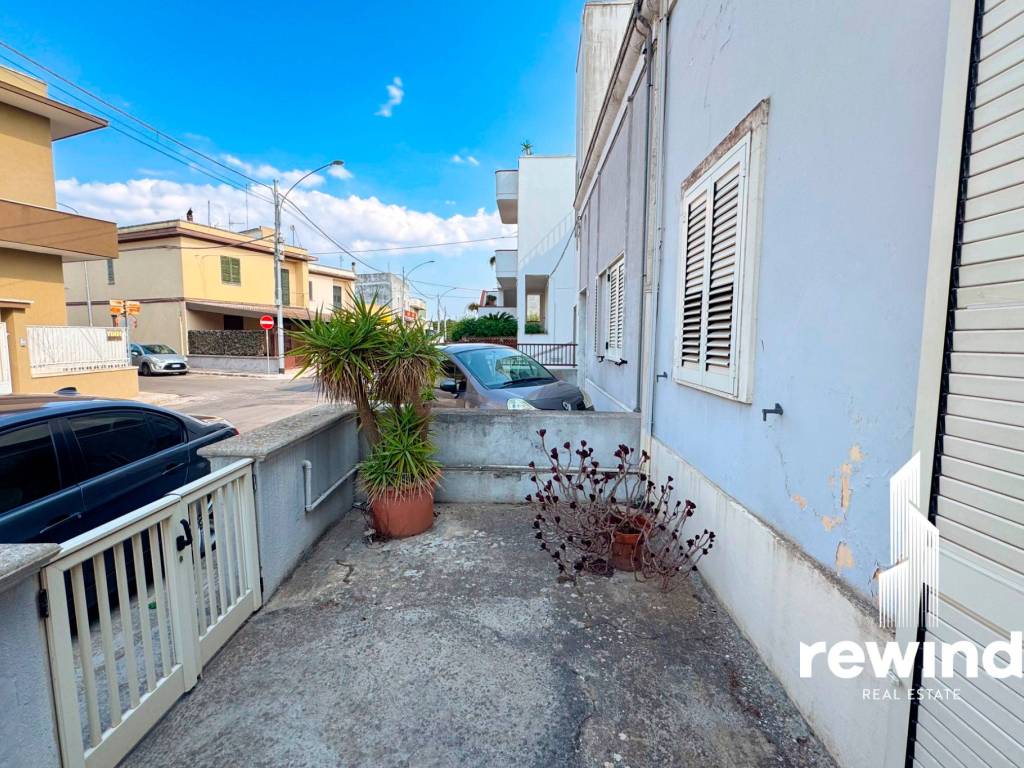 Appartamento a Castri di lecce in Via Indipendenza - Foto 5