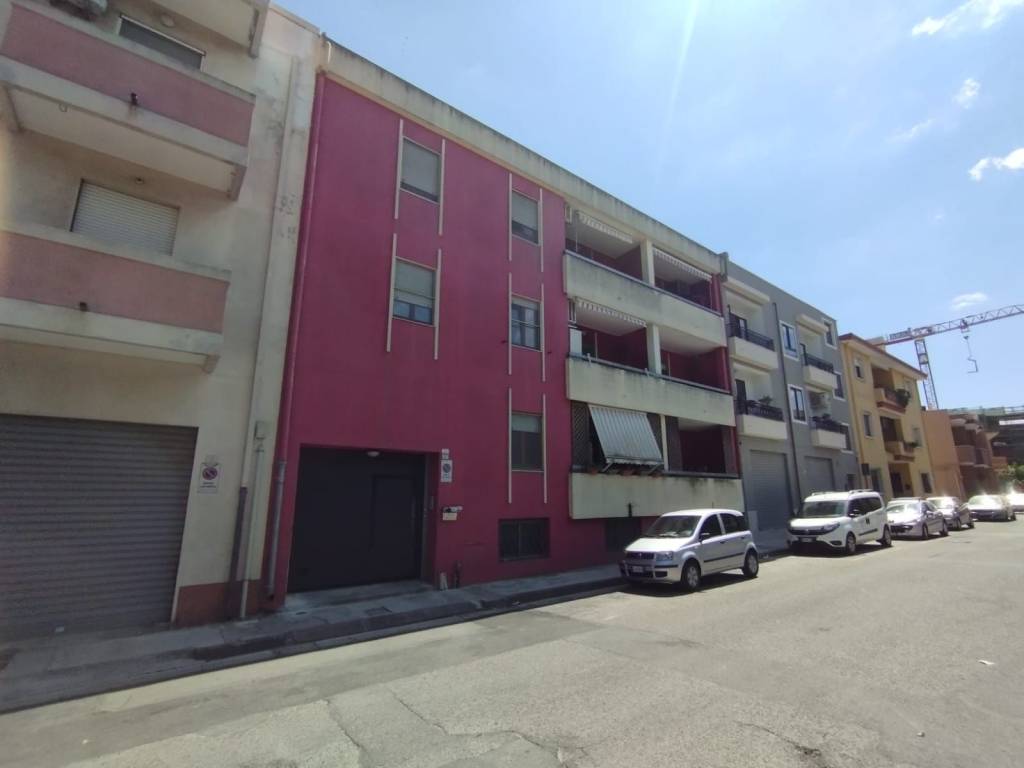 Appartamento a Quartu sant'elena in Via Ugo Foscolo - Foto 3
