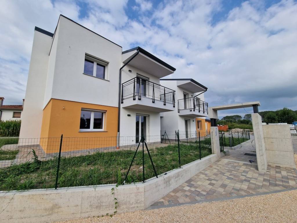Appartamento a Latisana in Via Ronchis, 17 - Foto 4