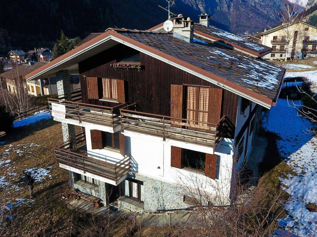 Appartamento a Antey-saint-andrè in Frazione GRand Moulin - Foto 5