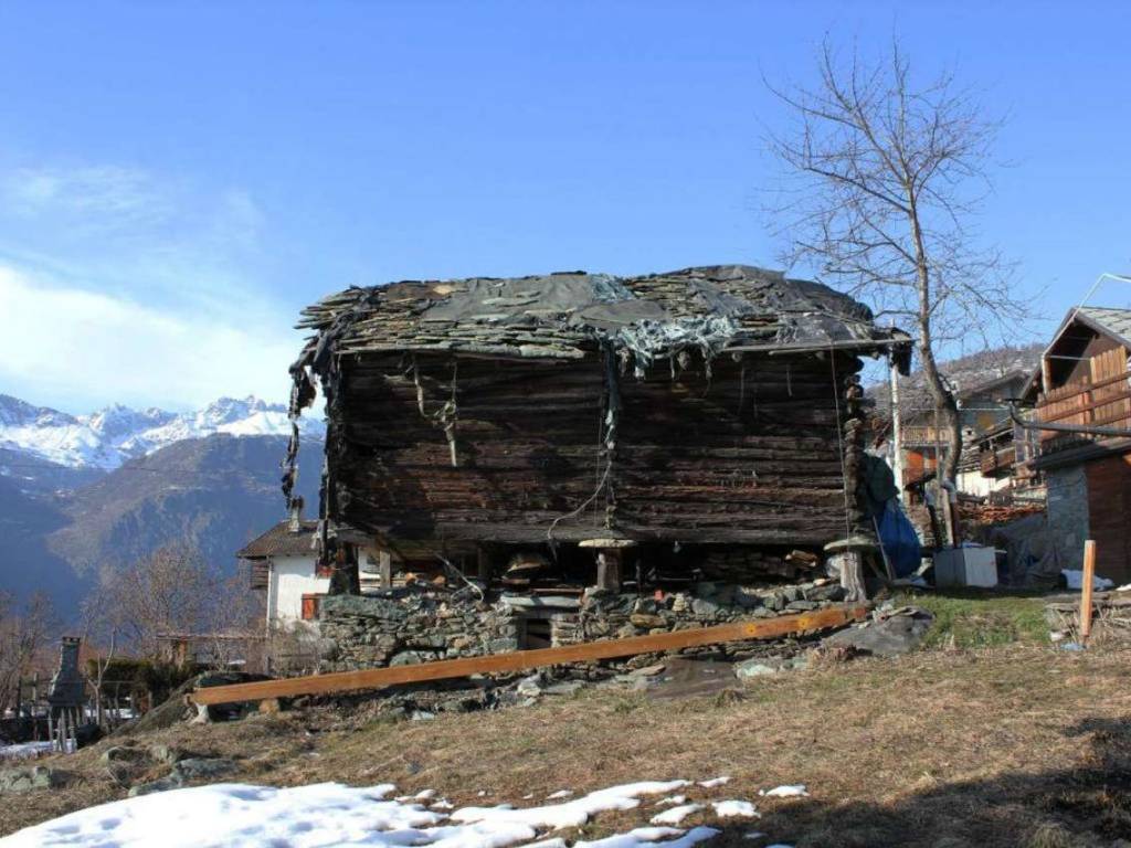 Rustico / casale a Antey-saint-andrè in Località Challien - Foto 2