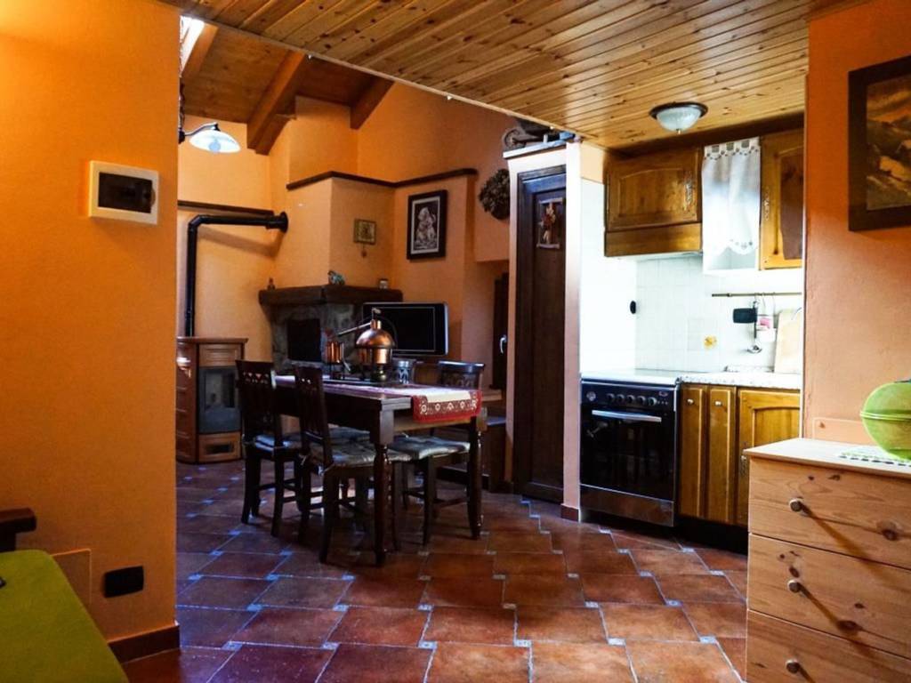 Appartamento a Antey-saint-andrè in Bourg - Foto 5