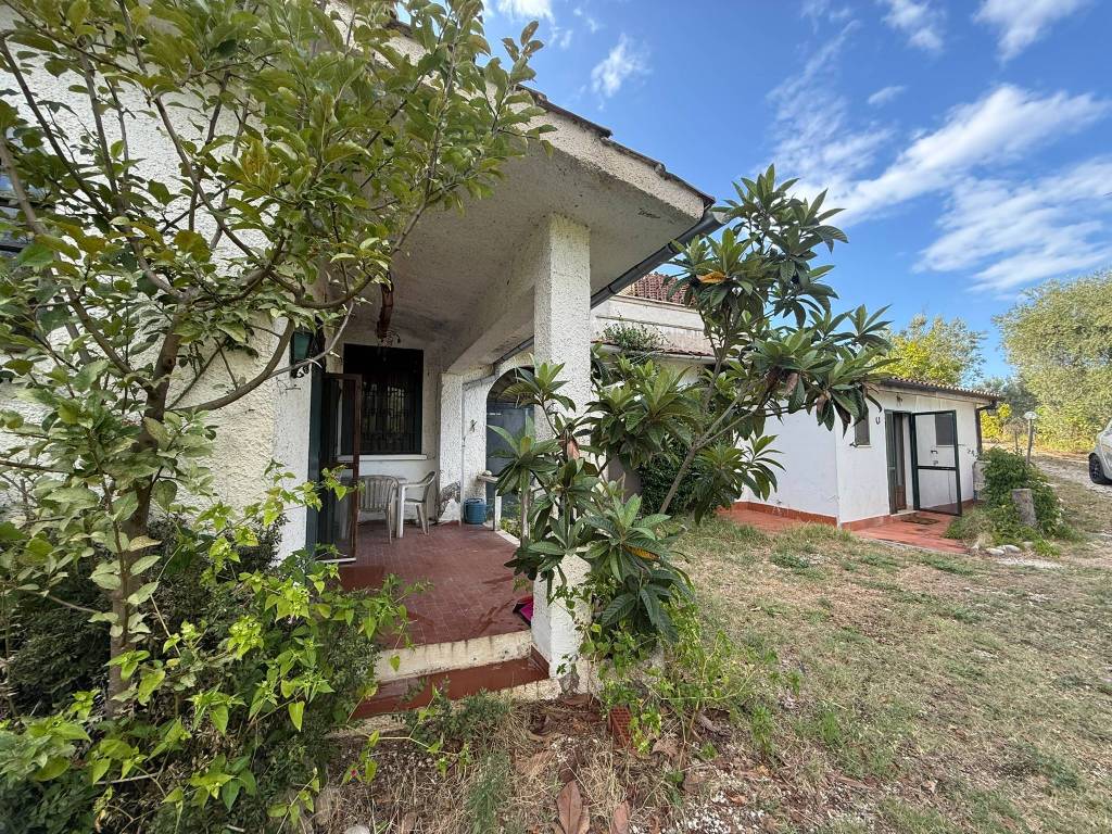 Villa a Montopoli di sabina in Via Caprareccia - Foto 5