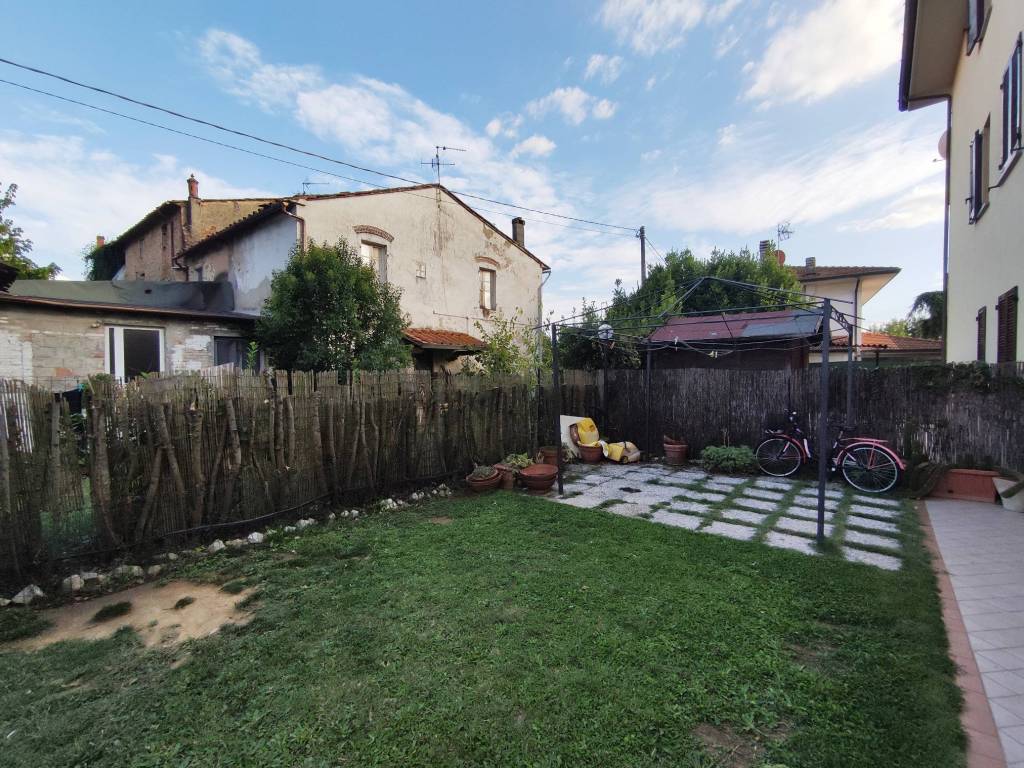 Appartamento a Altopascio in Via Bruno Nardi, 46 - Foto 2
