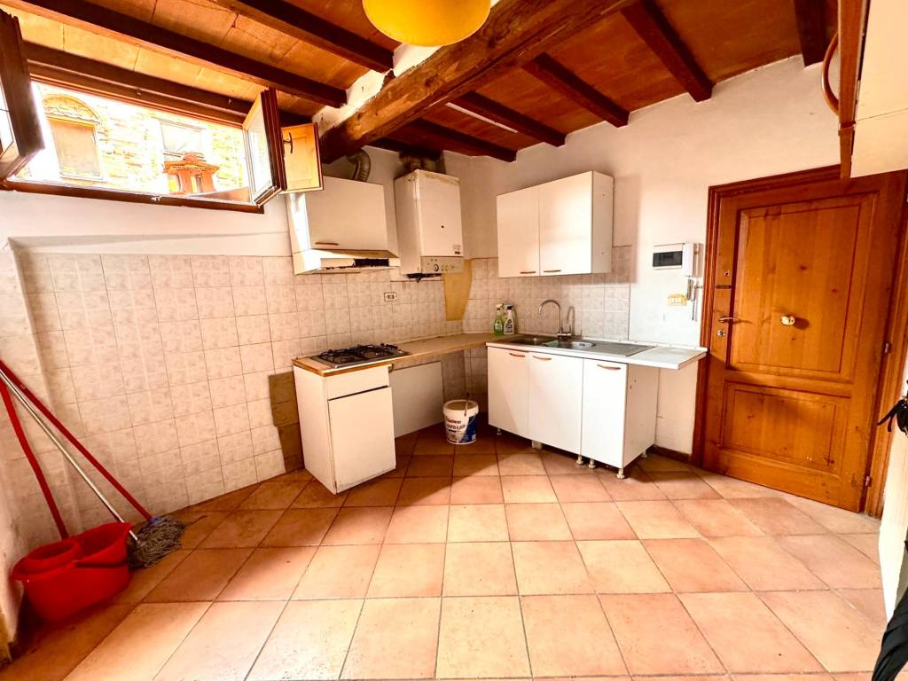 Appartamento a Montevarchi in Via Roma - Foto 3