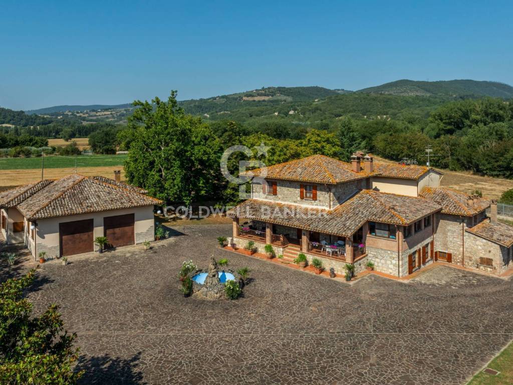 Rustico / casale a Todi in Vocabolo Tevermorto, 122 - Foto 2