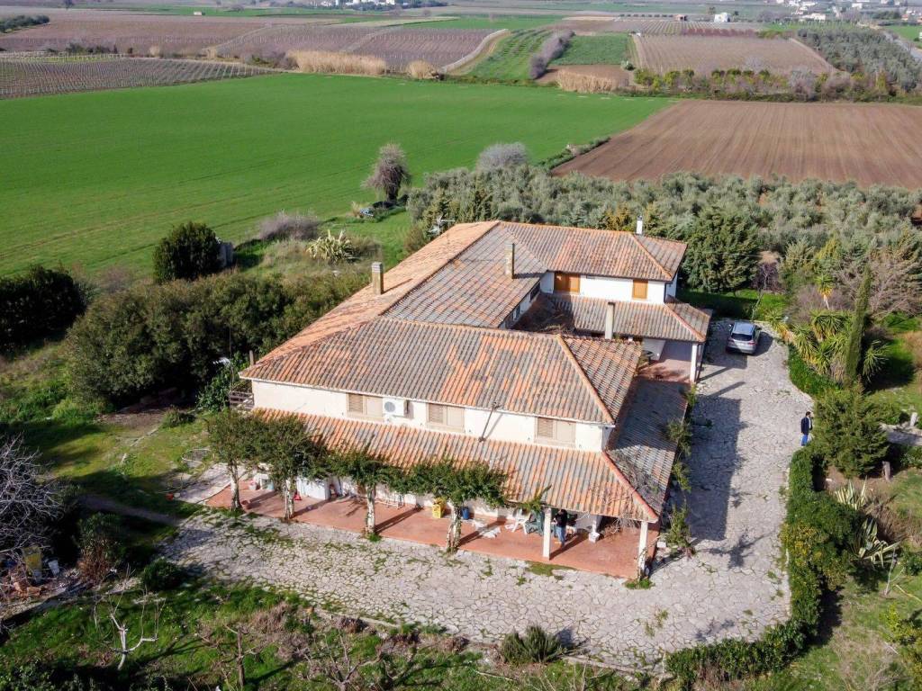 Villa a Campomarino in SS 16, 5, 86042 Campomarino Lido CB, Italia - Foto 5