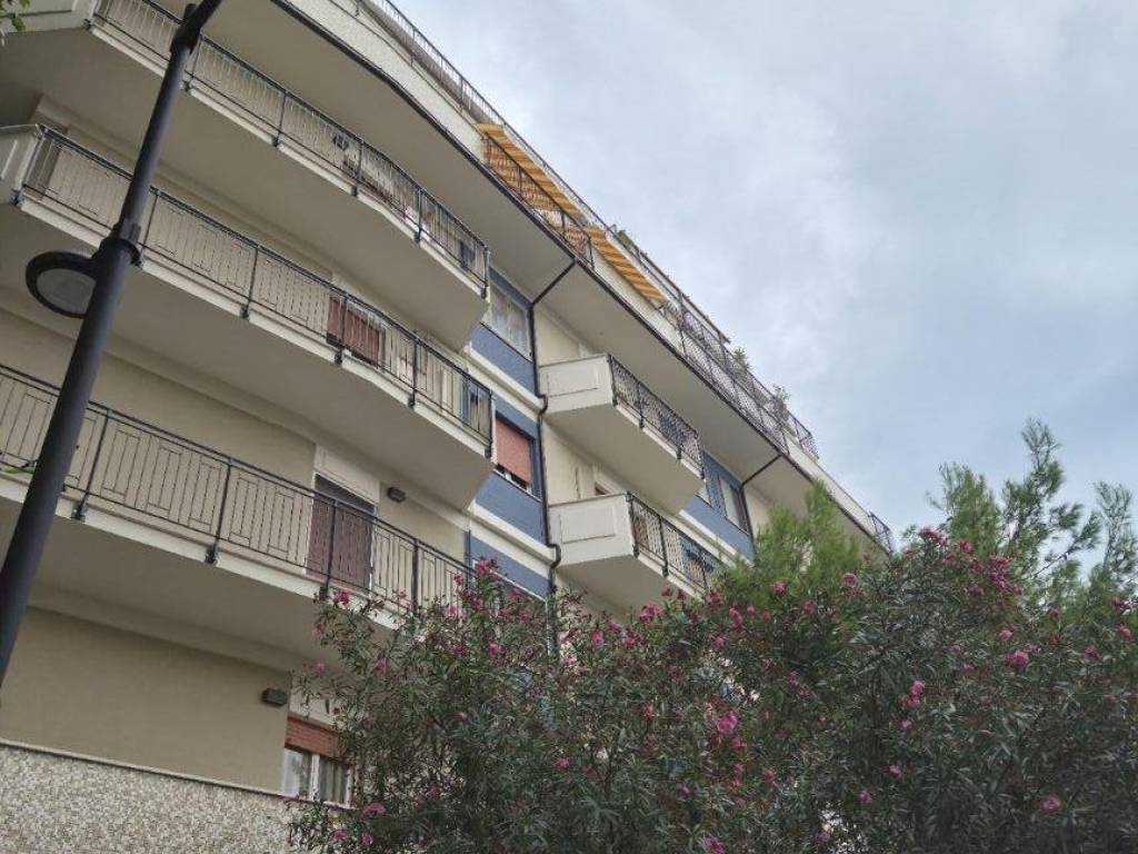 Attico / mansarda a Pescara in Viale Amerigo Vespucci, 100 - Foto 2