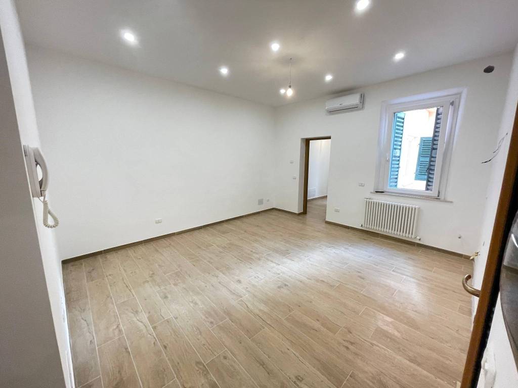 Appartamento a Jesi in Viale della Vittoria, 12 - Foto 2