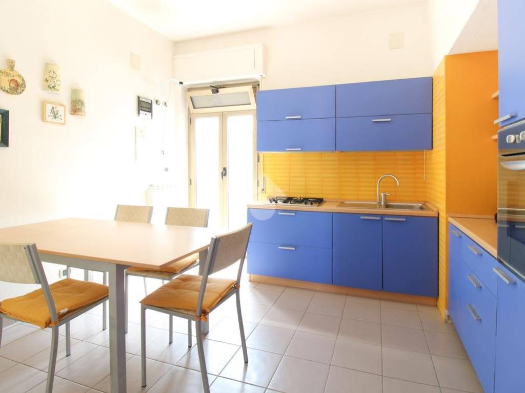 Appartamento a Roseto degli abruzzi in Via Lungomare Trieste, 24 - Foto 4