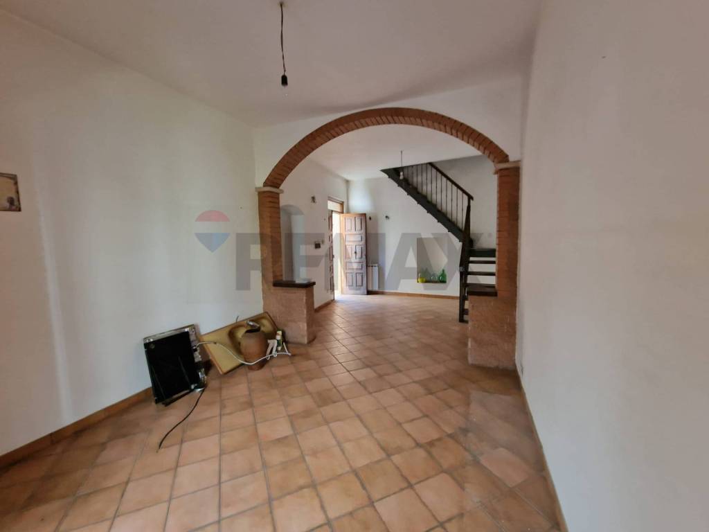 Casa indipendente a Francavilla di sicilia in via Nino Bixio, 21 - Foto 2