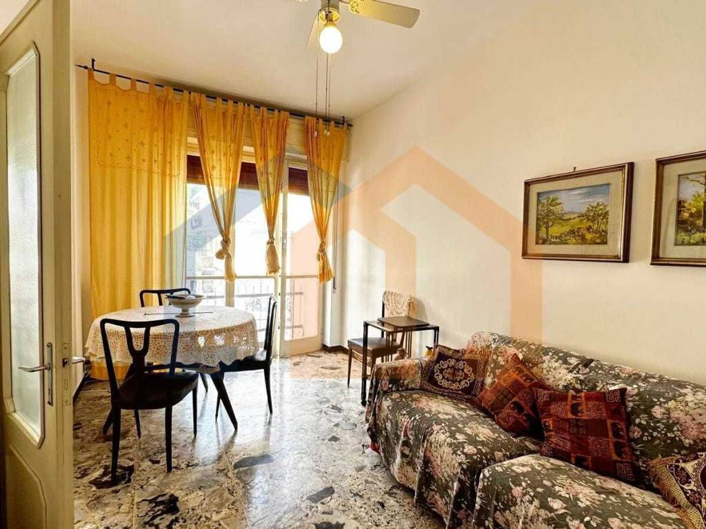 Appartamento a Albissola marina in Piazzale Piemonte, 9 - Foto 2