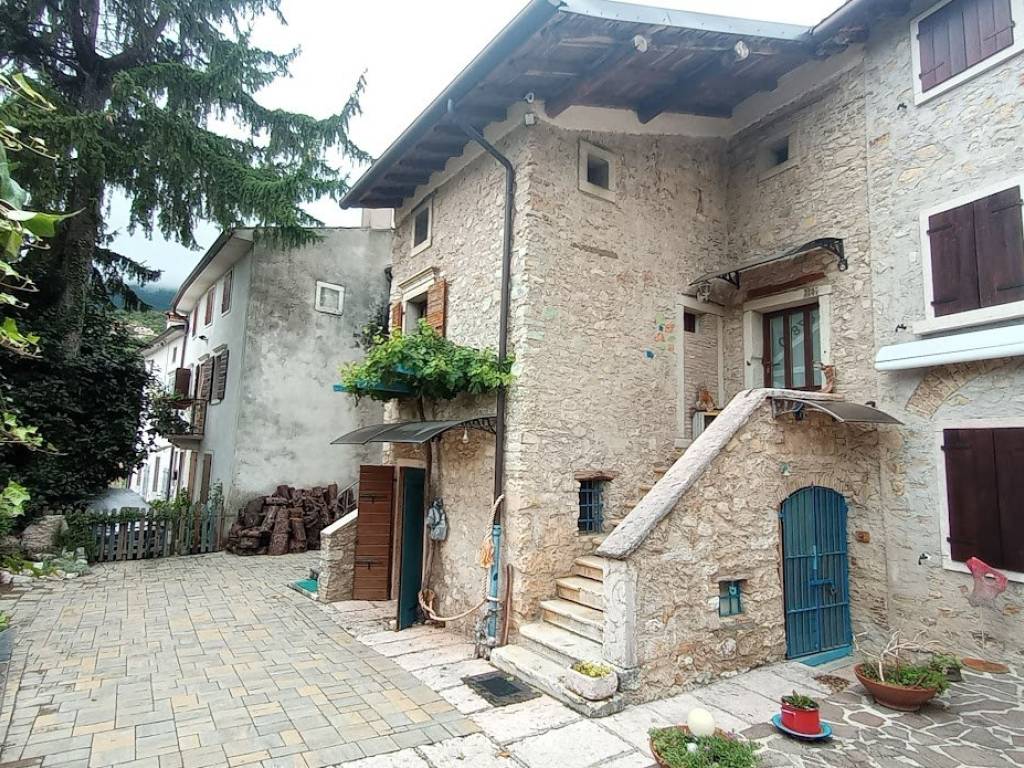 Rustico / casale a Caprino veronese in Località Porcino Fornase, 37 - Foto 3