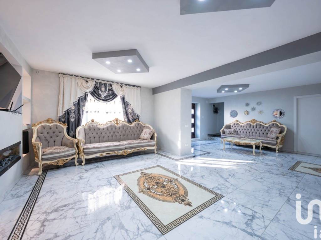 Villa a Zevio in Piazza della repubblica - Foto 2
