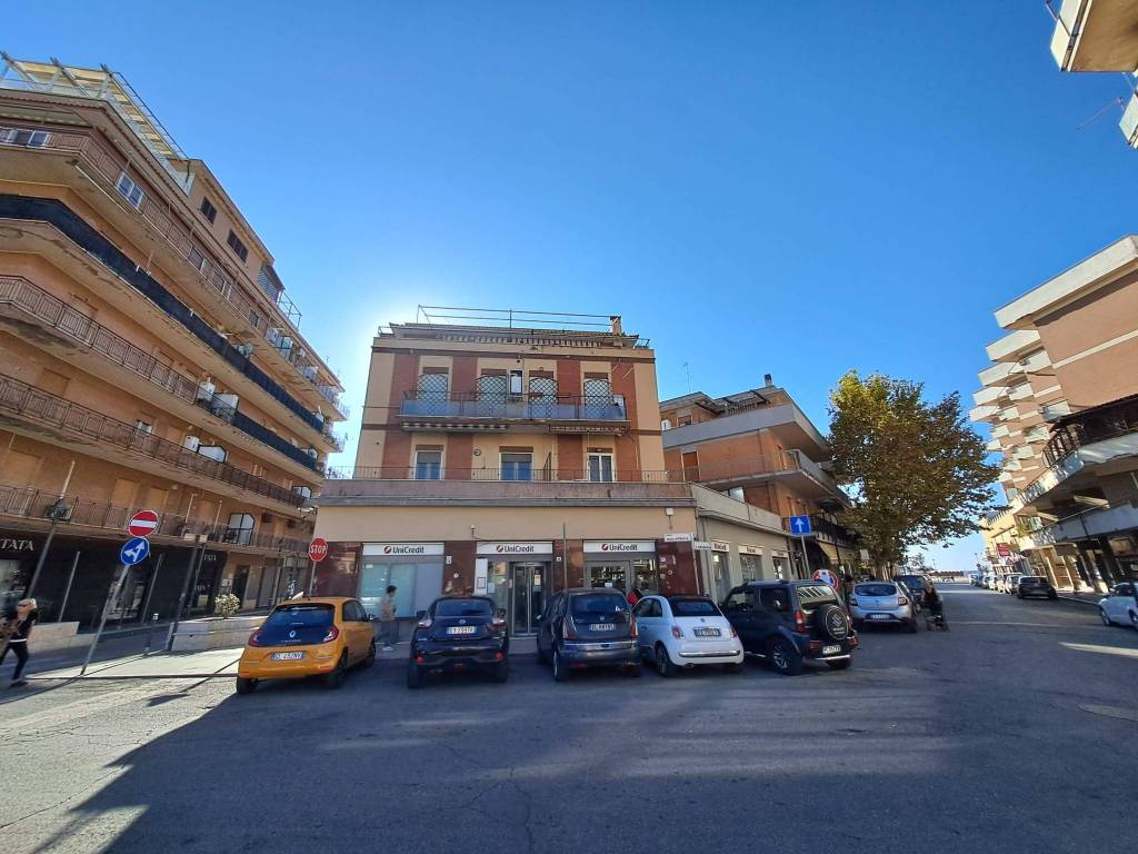 Attico / mansarda a Ladispoli in Via Duca degli Abruzzi, 64 - Foto 5