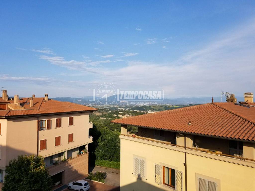 Appartamento a Perugia in Via Romana 8 - Foto 2