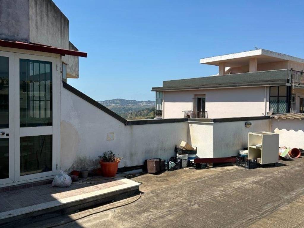 Appartamento a Catanzaro in Viale Vincenzo De Filippis - Foto 2