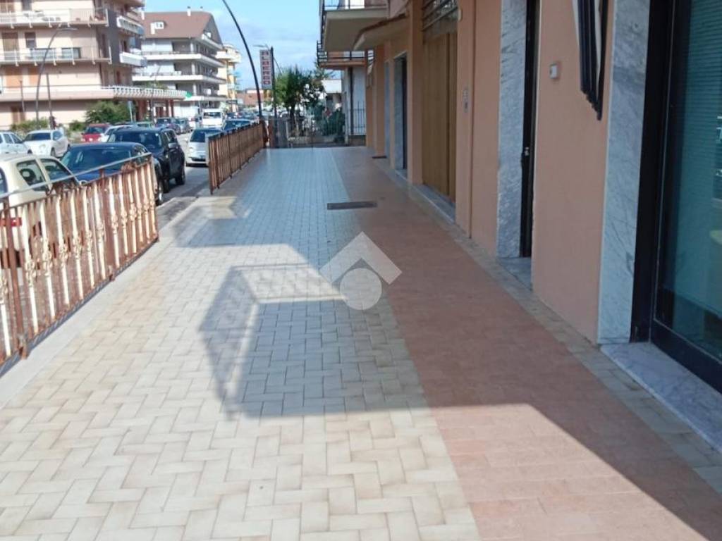 Immobile a Montemiletto in Viale Degli Astronauti - Foto 3