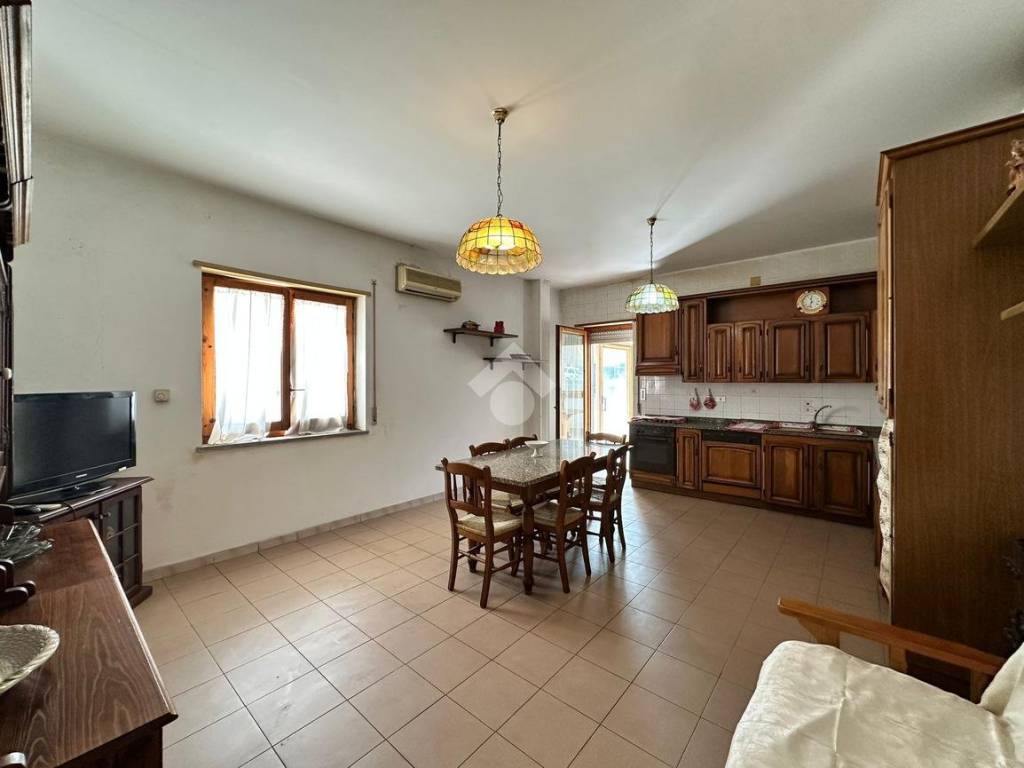 Appartamento a Crotone in Via cesare terranova, 10 - Foto 3