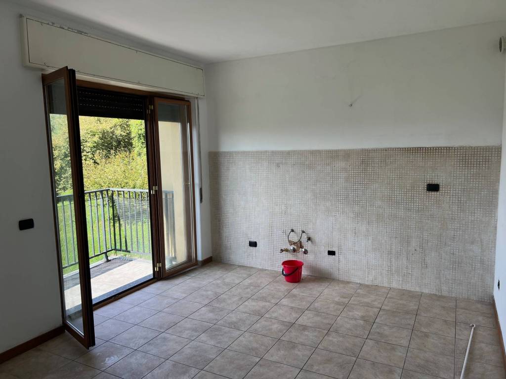 Appartamento a Santa maria hoè in Via Alessandro Volta - Foto 2