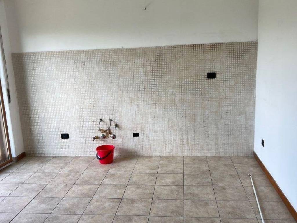 Appartamento a Santa maria hoè in Via Alessandro Volta - Foto 5