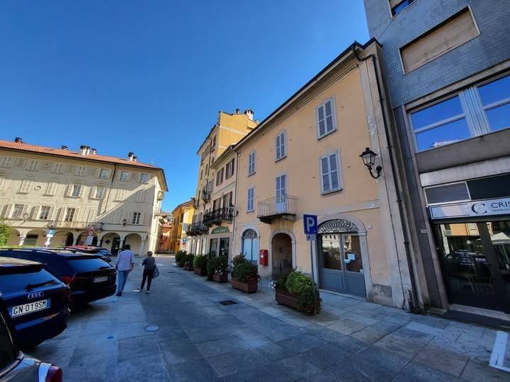 Palazzo / stabile a Borgosesia in Piazza Giuseppe Mazzini, 7 - Foto 3