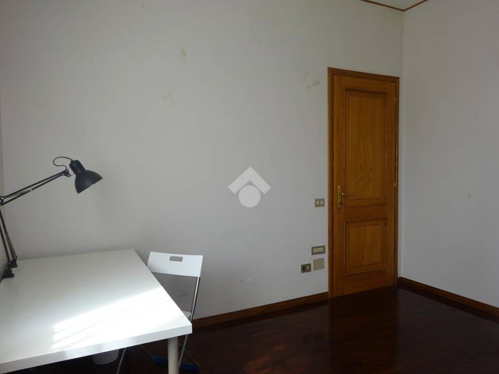 Appartamento a Ferrara in VIA DON ZANARDI - Foto 5