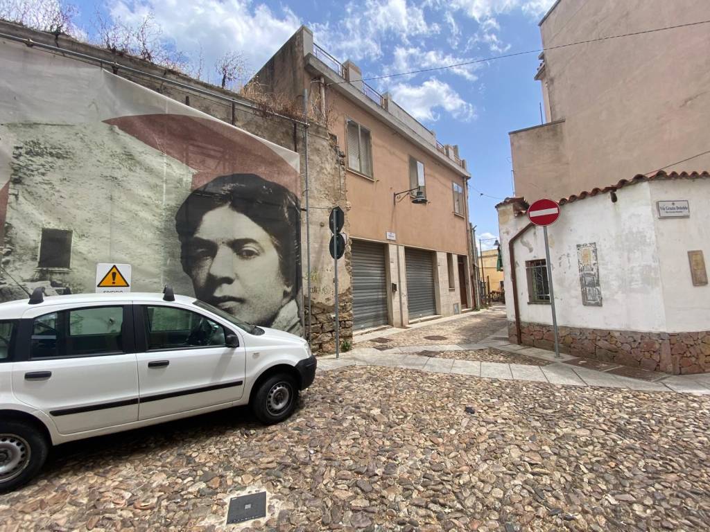 Palazzo / stabile a Nuoro in Via Grazia Deledda - Foto 2