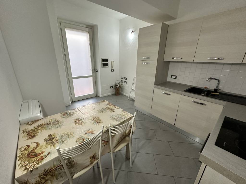 Appartamento a Cremona in Via Francesco Robolotti, 19 - Foto 2