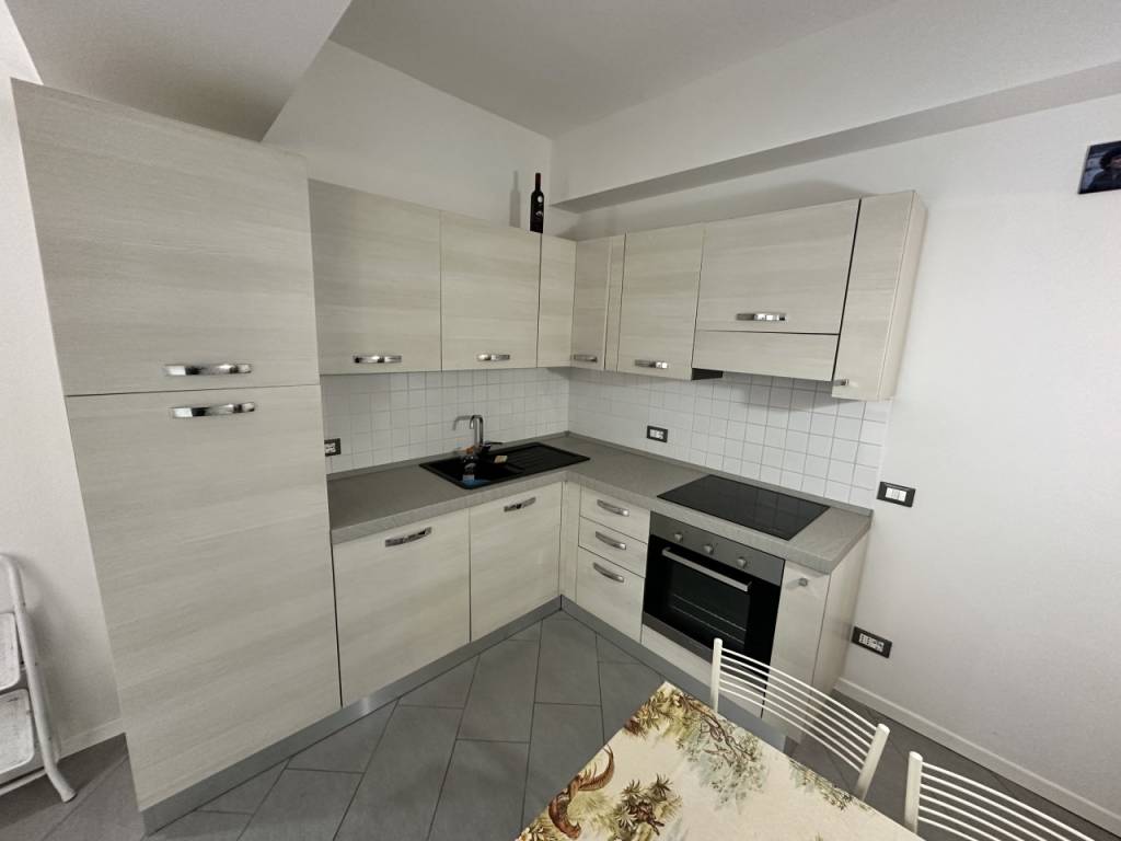 Appartamento a Cremona in Via Francesco Robolotti, 19 - Foto 3