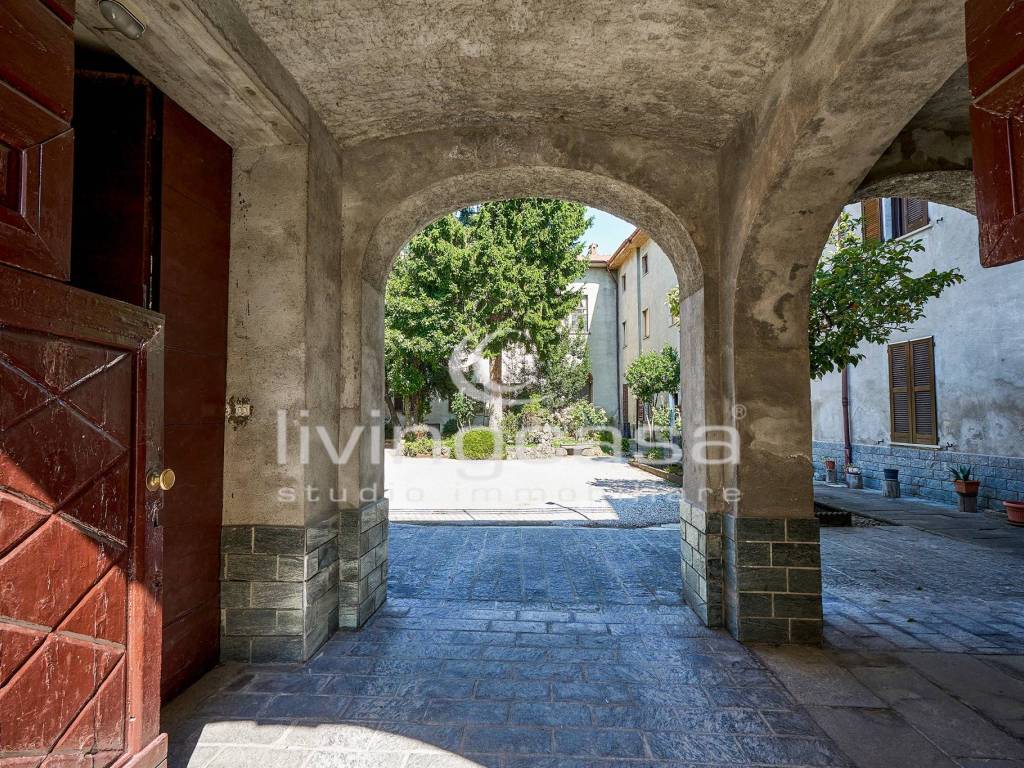 Casa indipendente a Nibionno in Via Vittorio Veneto, 16 - Foto 2