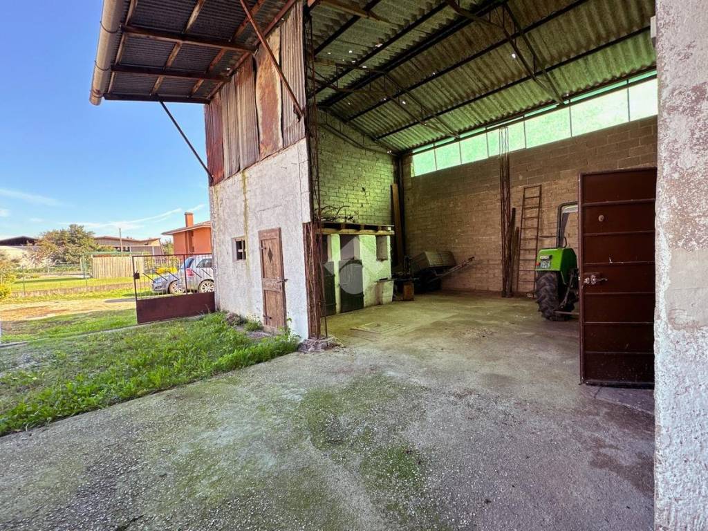 Rustico / casale a Pozzuolo del friuli in Via Lavariano, 28 - Foto 3