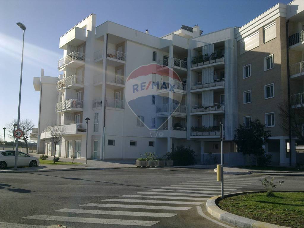 Appartamento a Bari in Strada Provinciale Modugno-Carbonara - Foto 3