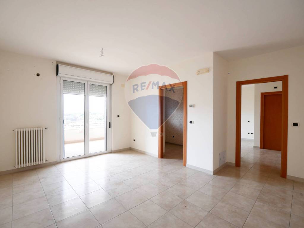 Appartamento a Bari in Strada Provinciale Modugno-Carbonara - Foto 2