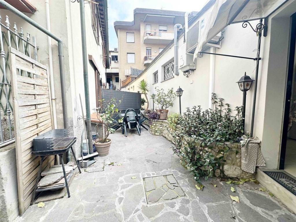 Appartamento a Campi bisenzio in Via Santo Stefano - Foto 2
