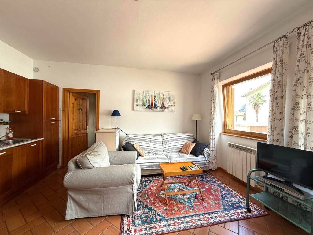 Appartamento a Novate mezzola in Via Cacciatori delle Alpi, 64 - Foto 2