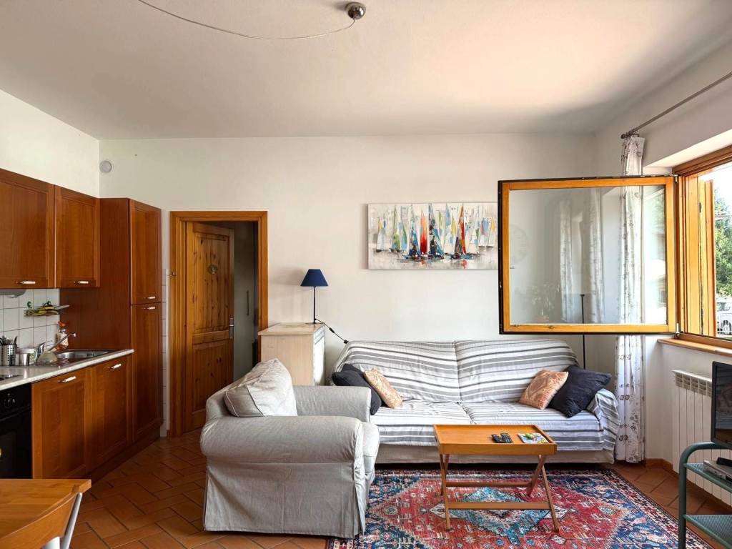 Appartamento a Novate mezzola in Via Cacciatori delle Alpi, 64 - Foto 3