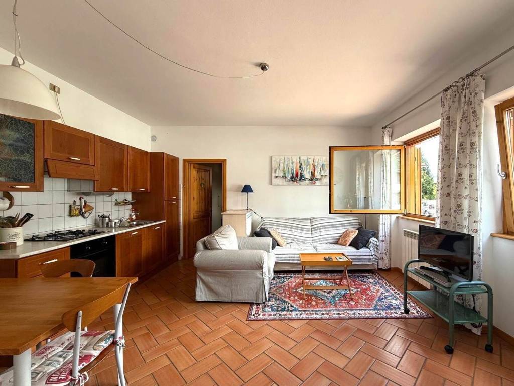 Appartamento a Novate mezzola in Via Cacciatori delle Alpi, 64 - Foto 4