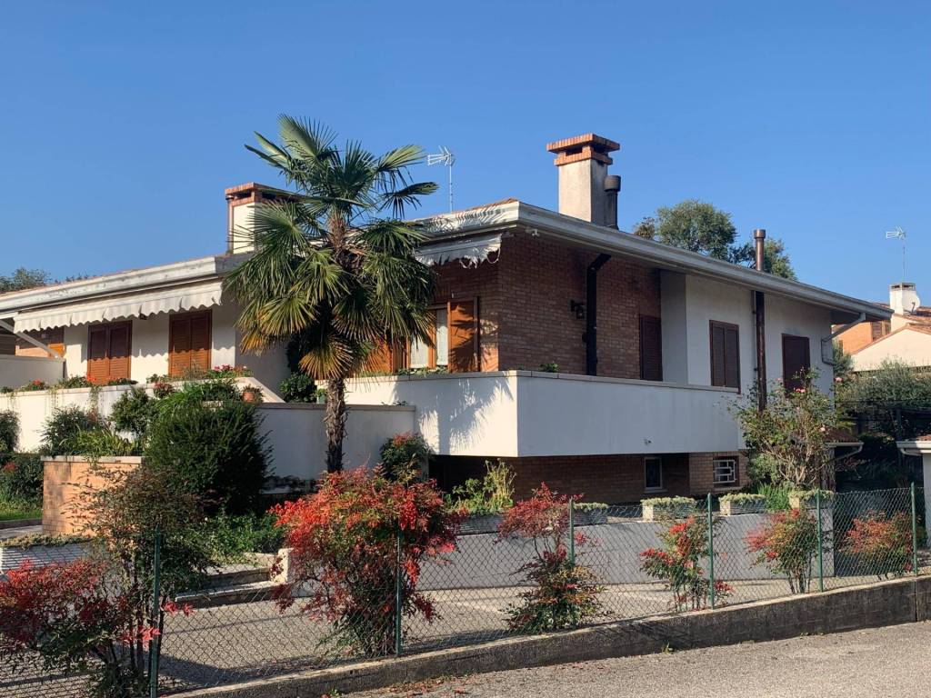 Villa a Codroipo in Via Giovanni Antonio da Pordenone, 30 - Foto 3