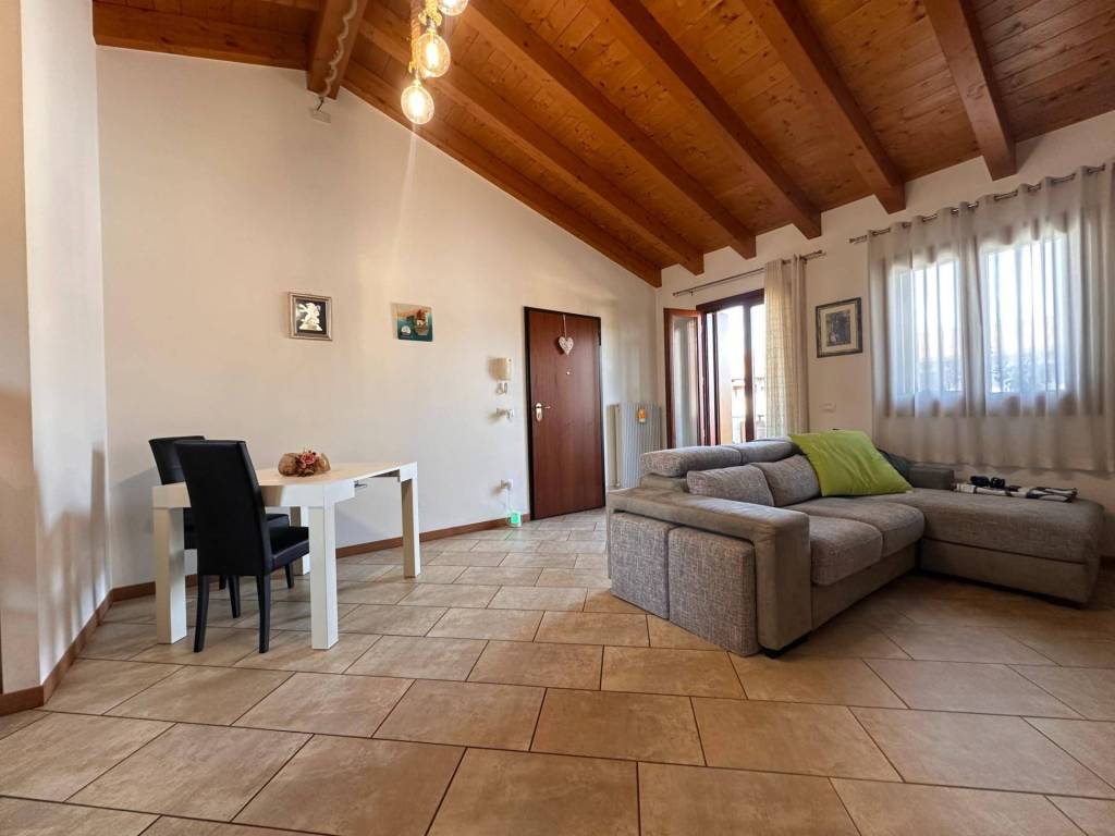 Appartamento a Rivignano teor in Via Giuseppe Mazzini, 7 - Foto 3