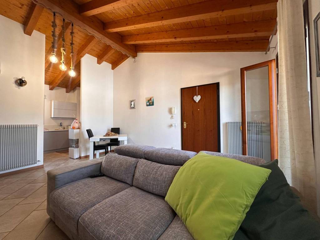 Appartamento a Rivignano teor in Via Giuseppe Mazzini - Foto 4