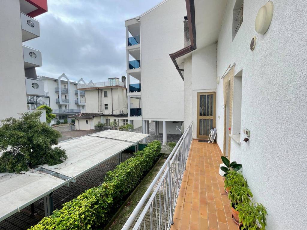 Appartamento a Lignano sabbiadoro in Via Gemona, 12 - Foto 2