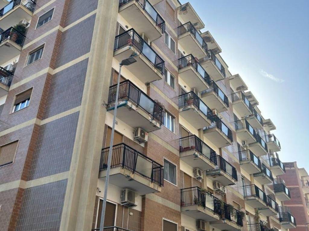 Appartamento a Bari in Via Luca De Samuele-Cagnazzi, 59 - Foto 3
