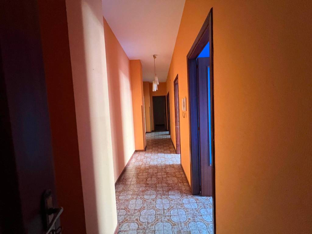 Appartamento a San giovanni la punta in Via della Regione - Foto 4