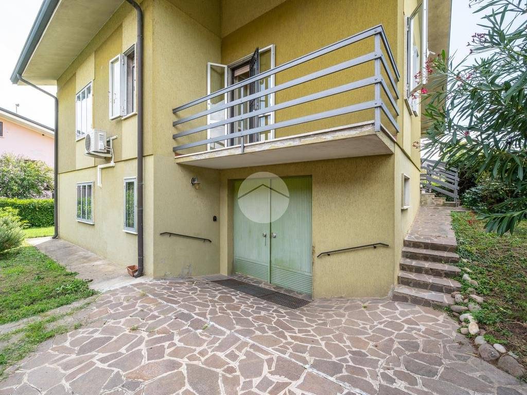 Villa a Curtatone in Via Giulio Romano, 36 - Foto 3