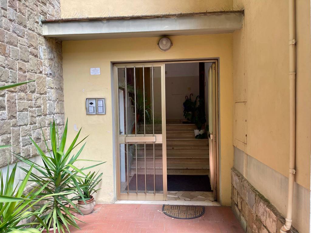 Appartamento a Firenze in Via Ferdinando Martini - Foto 2