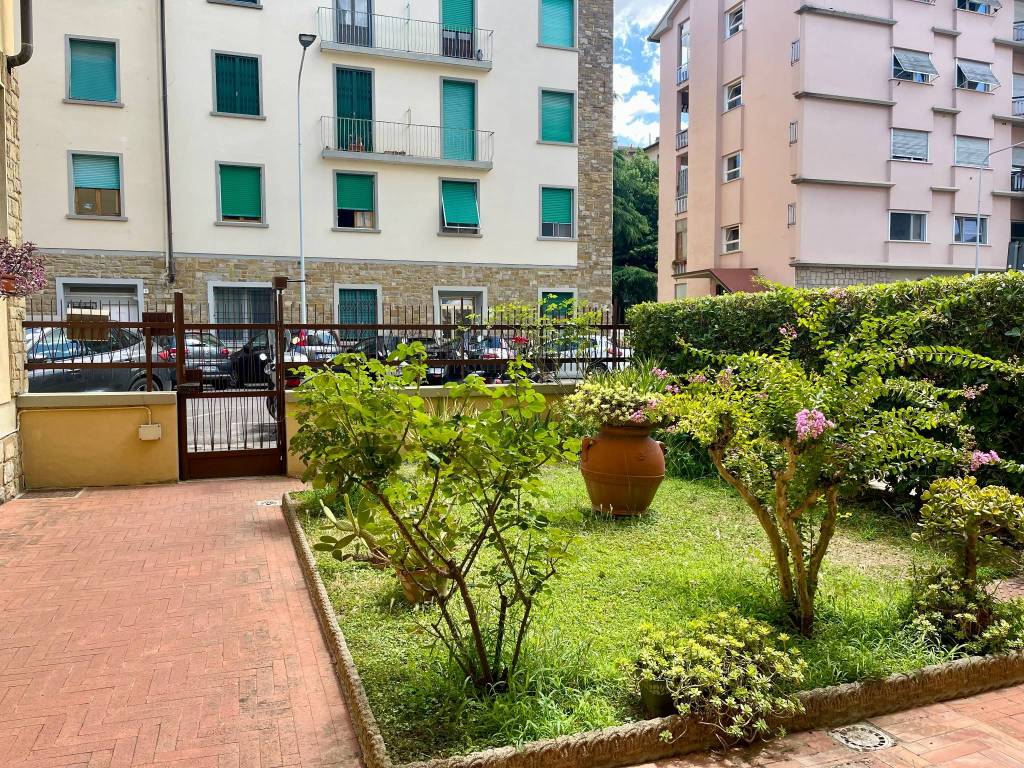 Appartamento a Firenze in Via Ferdinando Martini - Foto 3