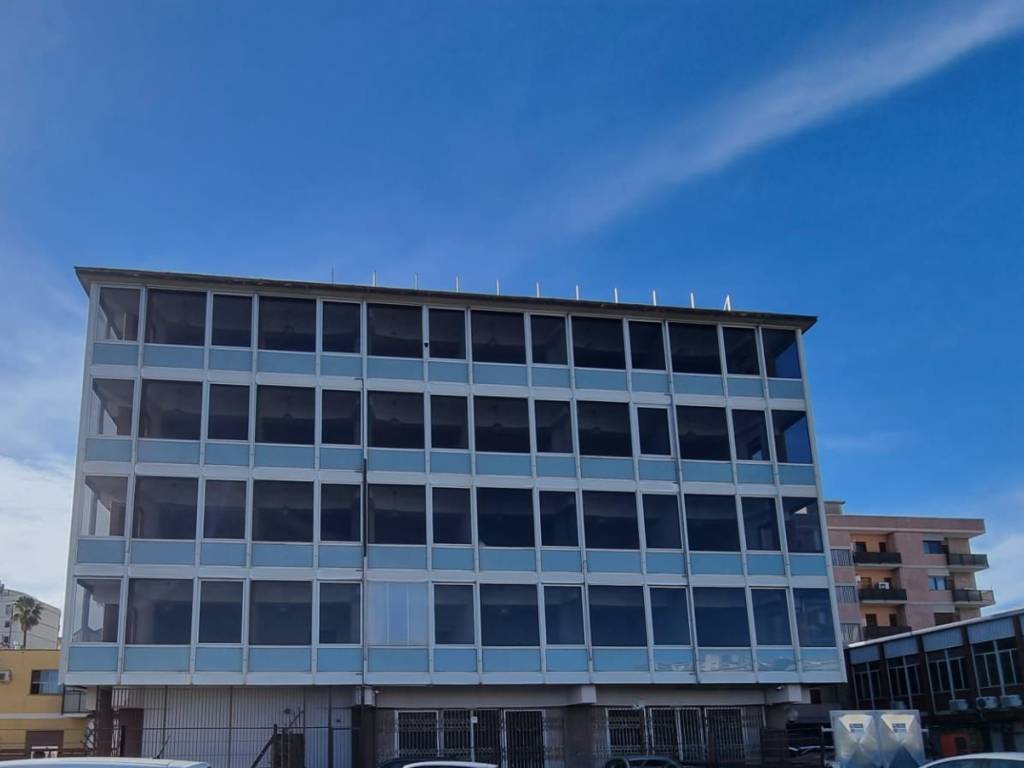 Palazzo / stabile a Catanzaro in Piazza Giacomo Matteotti - Foto 2